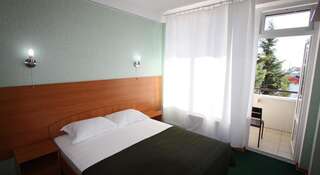 Гостиница ВВВ Лоо Стандартный двухместный номер с 1 кроватью и видом на море-4